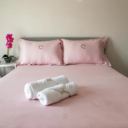 C&m Apartman Néa Mihanióna