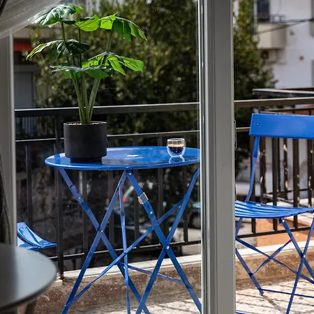 Apartman C&m Néa Mihanióna