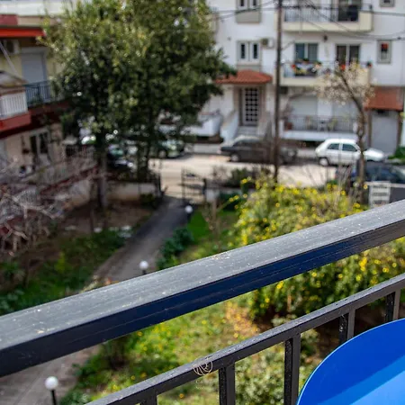 C&m Apartman Néa Mihanióna
