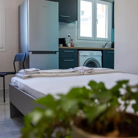 C&m Apartman Néa Mihanióna